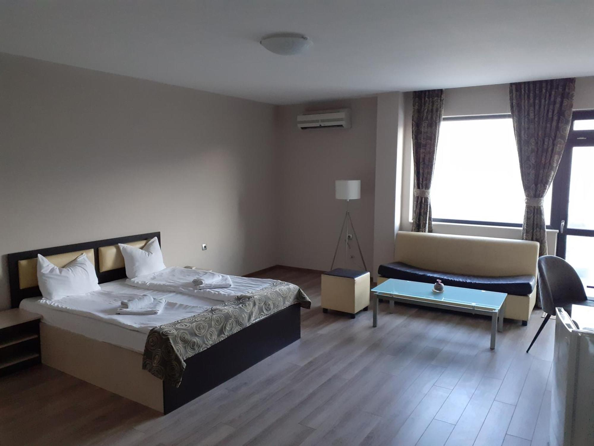 Alexander Hotel أسينوفغراد المظهر الخارجي الصورة