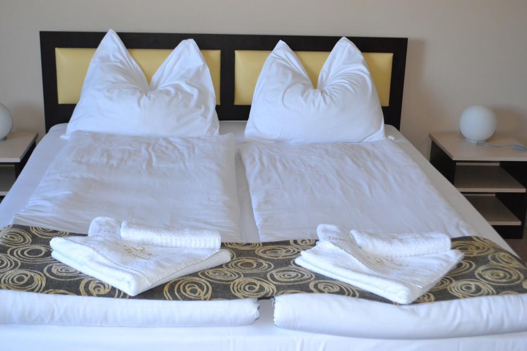 Alexander Hotel أسينوفغراد المظهر الخارجي الصورة