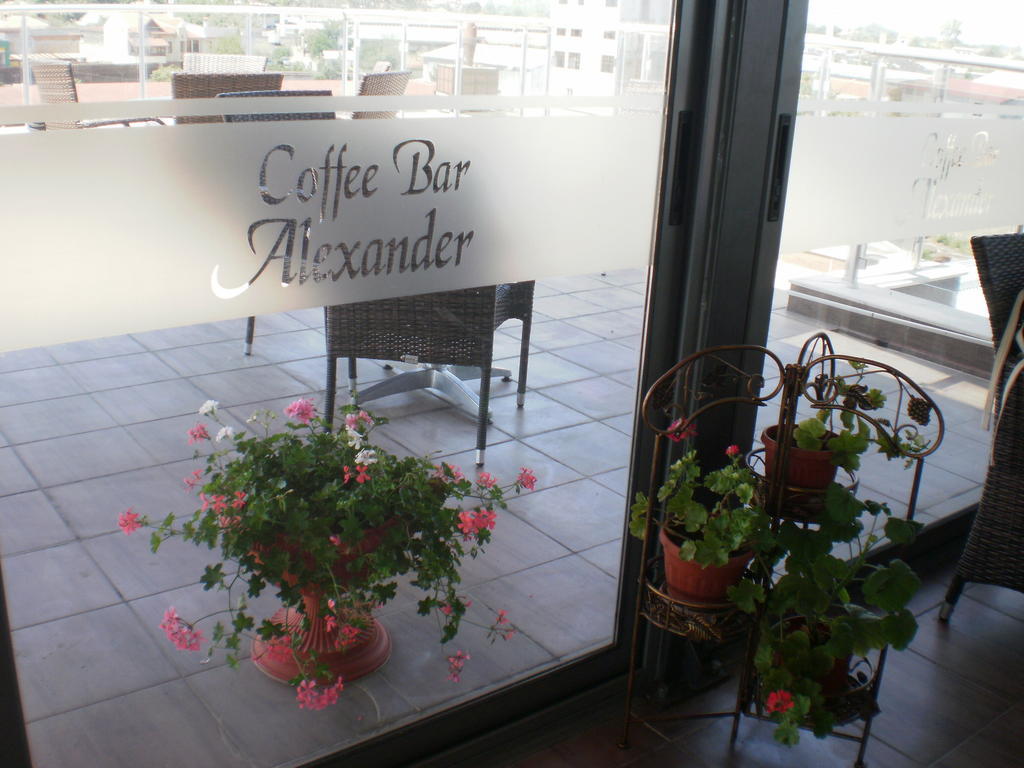 Alexander Hotel أسينوفغراد المظهر الخارجي الصورة