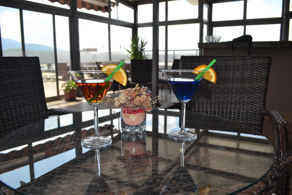 Alexander Hotel أسينوفغراد المظهر الخارجي الصورة