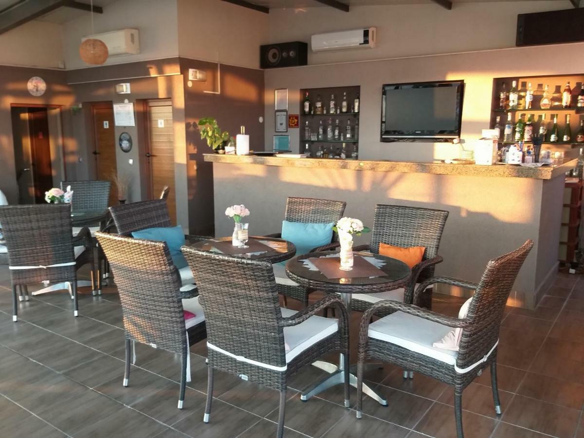 Alexander Hotel أسينوفغراد المظهر الخارجي الصورة